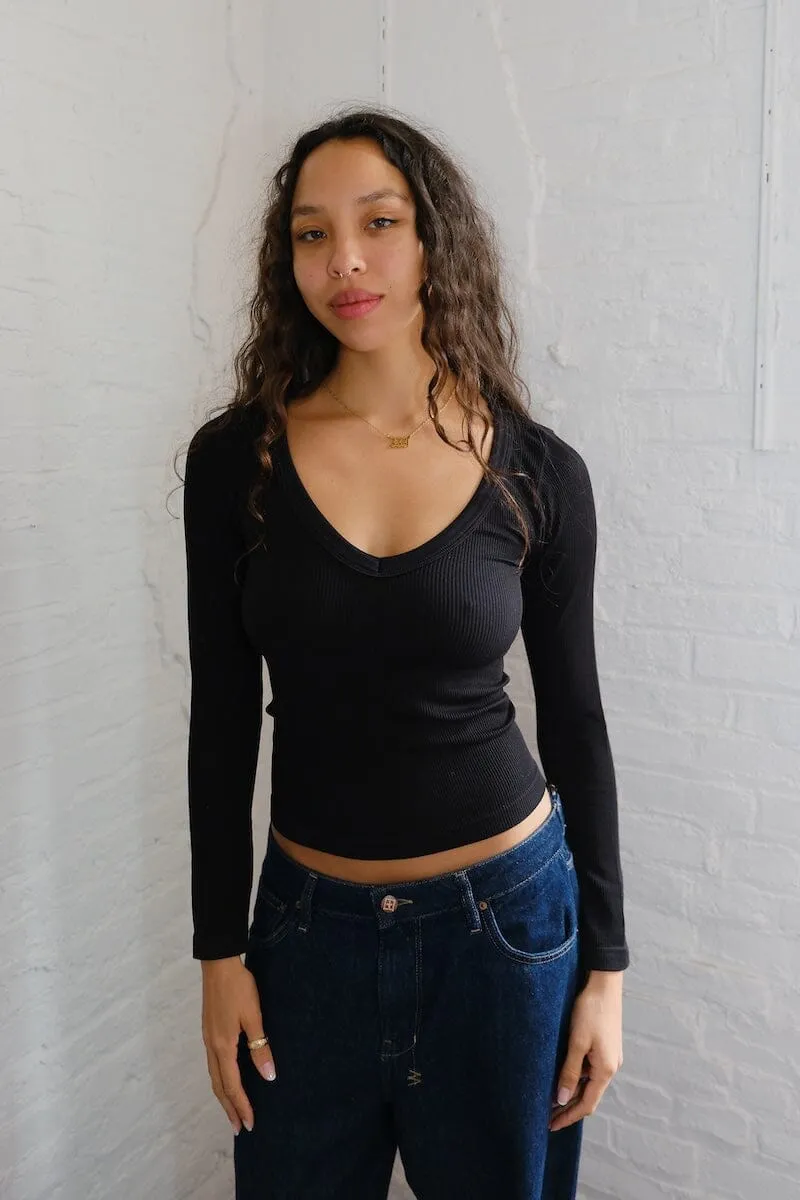 Clara V Neck Long Sleeve Top