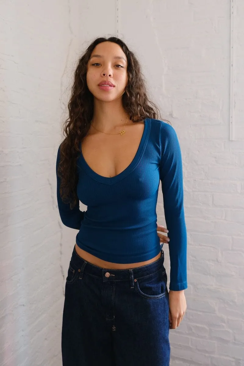 Clara V Neck Long Sleeve Top